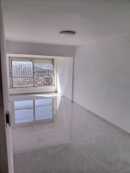 תמונה 2 ,דירה 3.5 חדרים למכירה בירושלים, הרב חיים חביב, קרית יובל