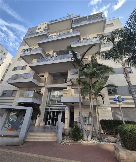 תמונה 1 ,דירה 4 חדרים למכירה בבאר יעקב, אפרים קישון, חתני פרס ישראל