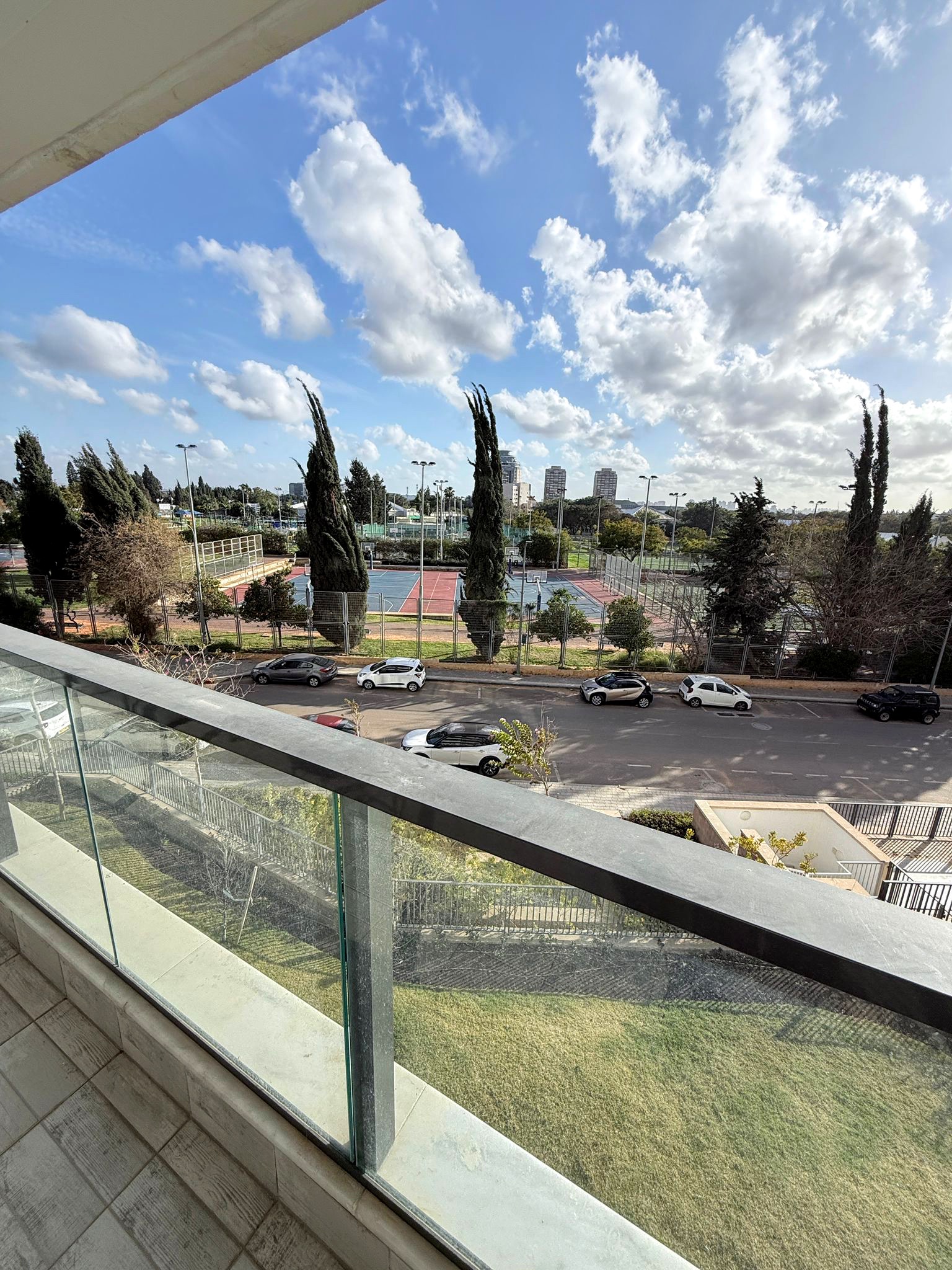 תמונה 2, דירה 5 חדרים למכירה בהוד השרון, יונה וולך 1, ציר החינוך 