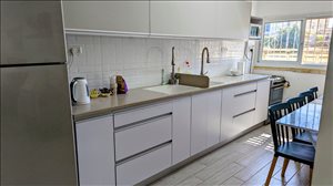 דירה למכירה 5 חדרים בצפת זלמן שז''ר בן גוריון כנען 