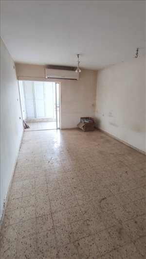 דירת גן למכירה 5.5 חדרים בעמנואל הבעש''ט כ 