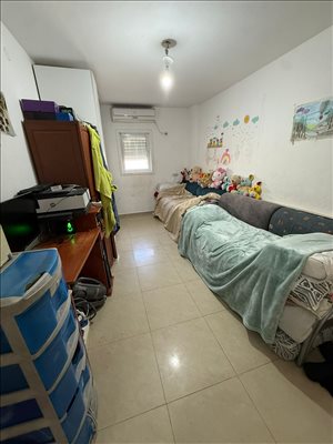 דירה למכירה 3.5 חדרים ברחובות מילצ'ן מילצן 