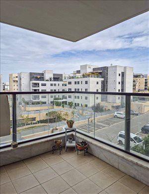 דירה למכירה 5 חדרים בראש העין שד'בן גוריון 