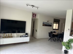 דירה למכירה 4 חדרים בנתניה תשרי 