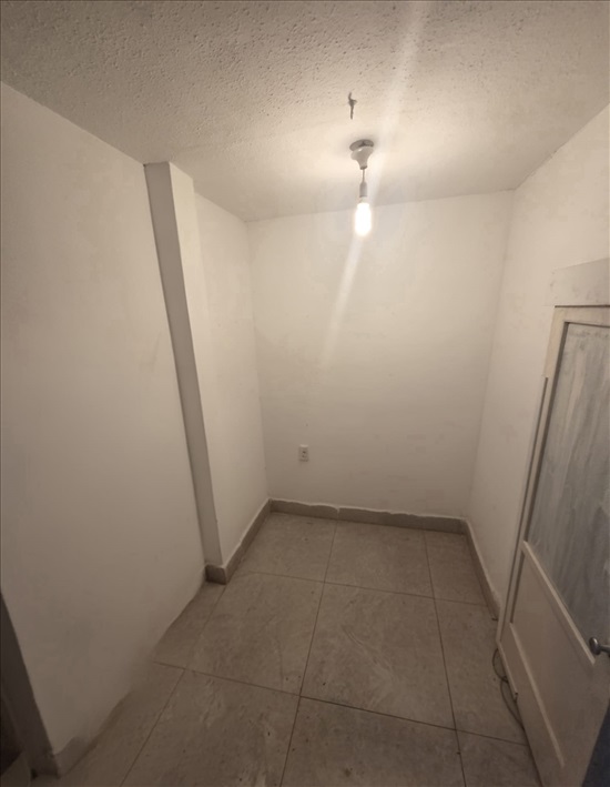 תמונה 5 ,דירה 2.5 חדרים למכירה באזור, קפלן , יצחק שדה 