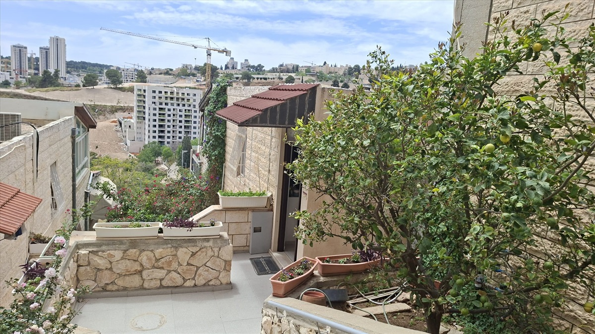 תמונה 1, דירה 5 חדרים למכירה בירושלים, אדם, תלפיות