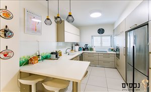 דירה למכירה 4.5 חדרים בפתח תקווה יצחק בן צבי 1 