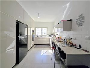 דירה למכירה 4 חדרים ברעננה זבוטינסקי 12 צמרות רעננה 