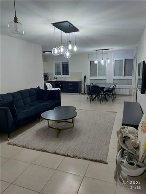 דירה למכירה 4 חדרים בגבעת זאב סביון 