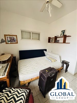 דירה למכירה 5 חדרים בחדרה מלחמת ששת הימים מרכז העיר 