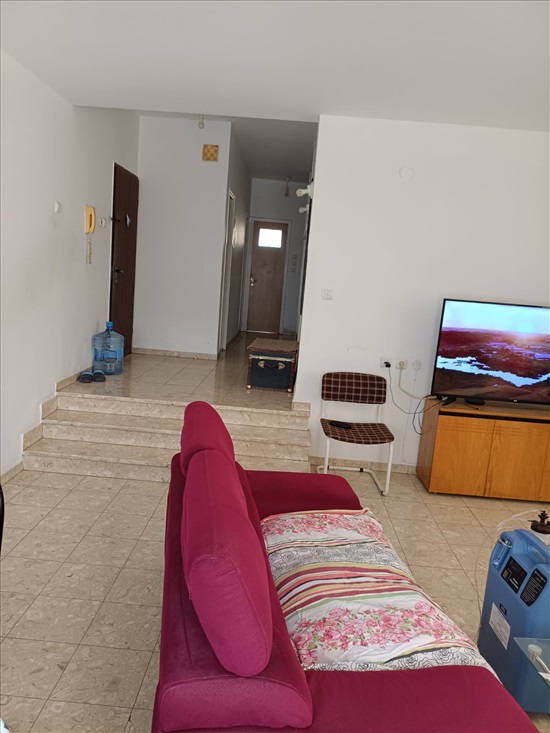 תמונה 3 ,דירה 5 חדרים למכירה בטבריה, אליהו גולומב, שיכון עובדים