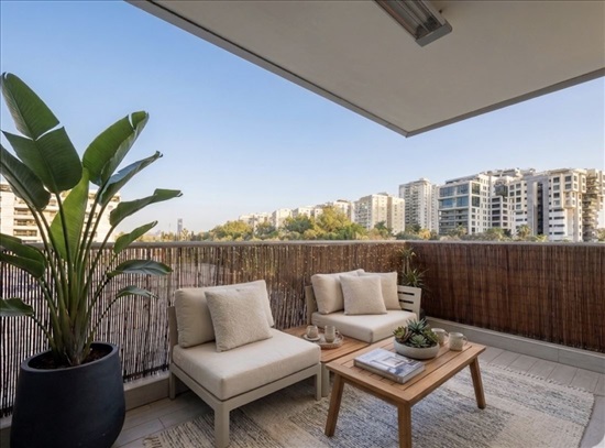 תמונה 2 ,דירה 5 חדרים למכירה בTel Aviv, פאגלין עמיחי 9, גימל החדשה