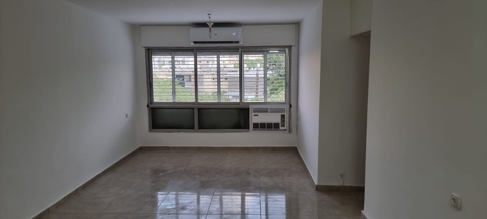 תמונה 2, דירה 3 חדרים למכירה ברמת גן, הירדן, הבילויים