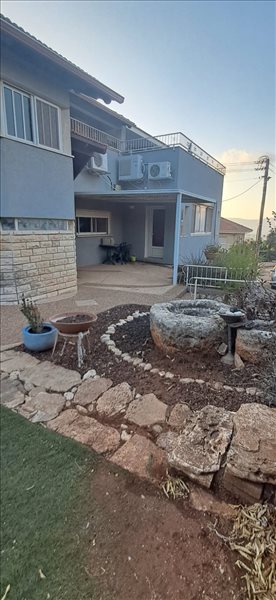 בית פרטי למכירה 10 חדרים בישוב אשחר חרמון 