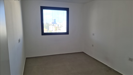 תמונה 1 ,דירה 3 חדרים למכירה בחיפה, עין דור, העיר התחתית