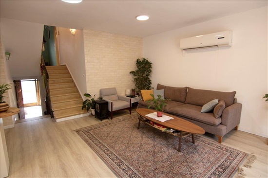תמונה 2 ,בית פרטי 9 חדרים, www.yokra-estate.co.il עין הים חדרה