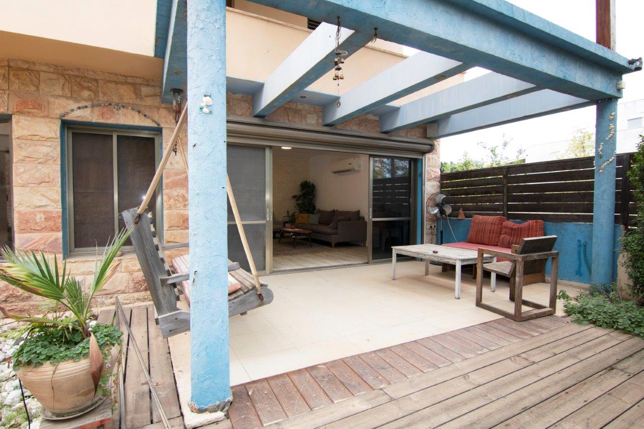 תמונה 1, בית פרטי 9 חדרים, www.yokra-estate.co.il עין הים חדרה