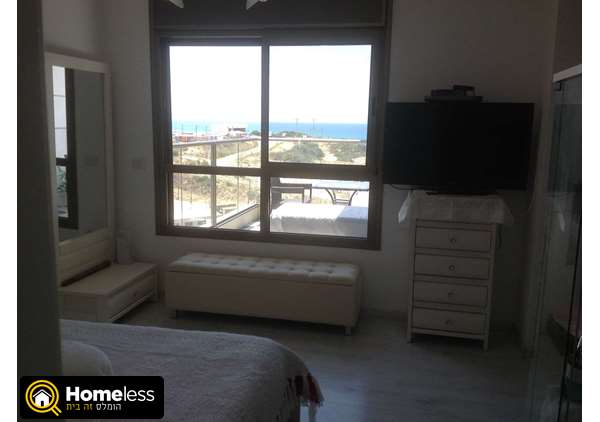 תמונה 3 ,דירה 4 חדרים קו ראשון לים נוף פתוח לים  שער הים ראשון לציון