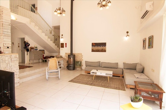 תמונה 5 ,וילה 8 חדרים, https://www.yokra-estate.co.il/ וילה עם יחידת דיור הדר עם