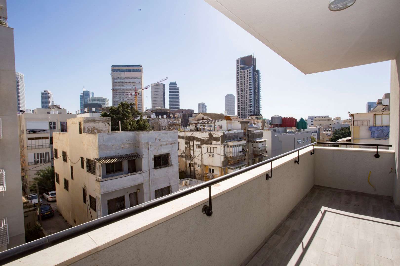 תמונה 2 ,דירה 5 חדרים שפ"ר - בנין חדש ויפה לב העיר תל אביב יפו