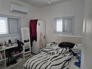 דירה להשכרה TextNumber4 חדרים ב  