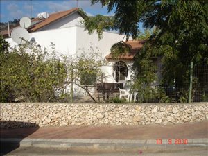 בית פרטי להשכרה לנופש ותקופות קצרות 4.5 חדרים בעץ אפרים israel center החרוב 