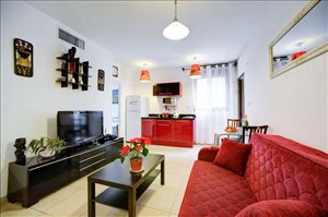 דירה להשכרה לנופש ותקופות קצרות 3 חדרים בתל אביב יפו טרומפלדור 