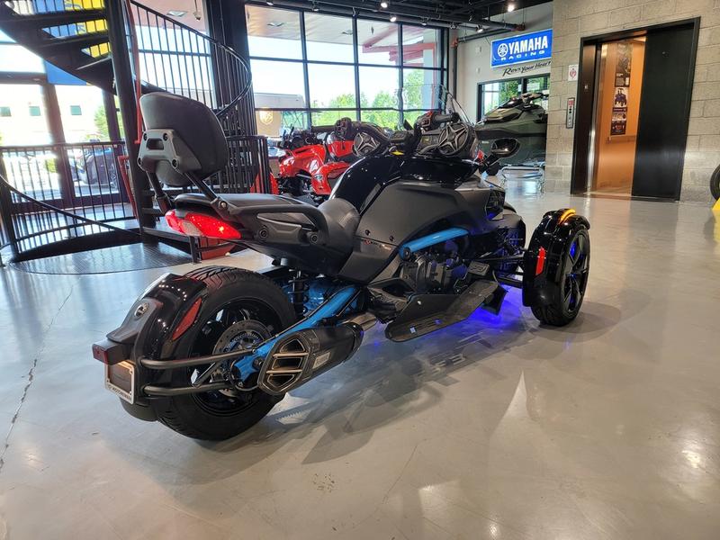 תמונה 2, 2023 Can-Am Spyder F3-S SPECIA | טרקטורונים | בומברדיר/ קאן אם