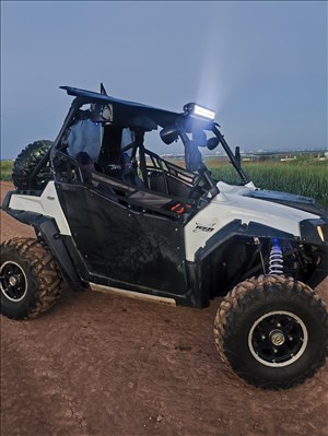 טרקטורונים פולריס RZR 800 