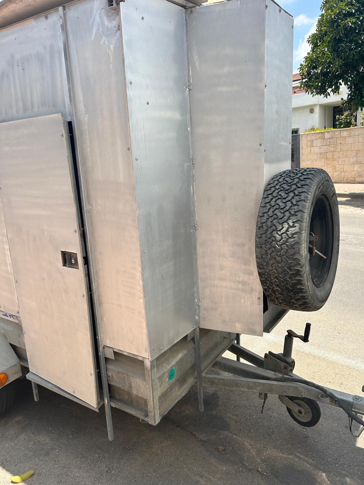 תמונה 3 ,עגלה מוסבת כנגרר קראוון גרורים ונתמכים כללי