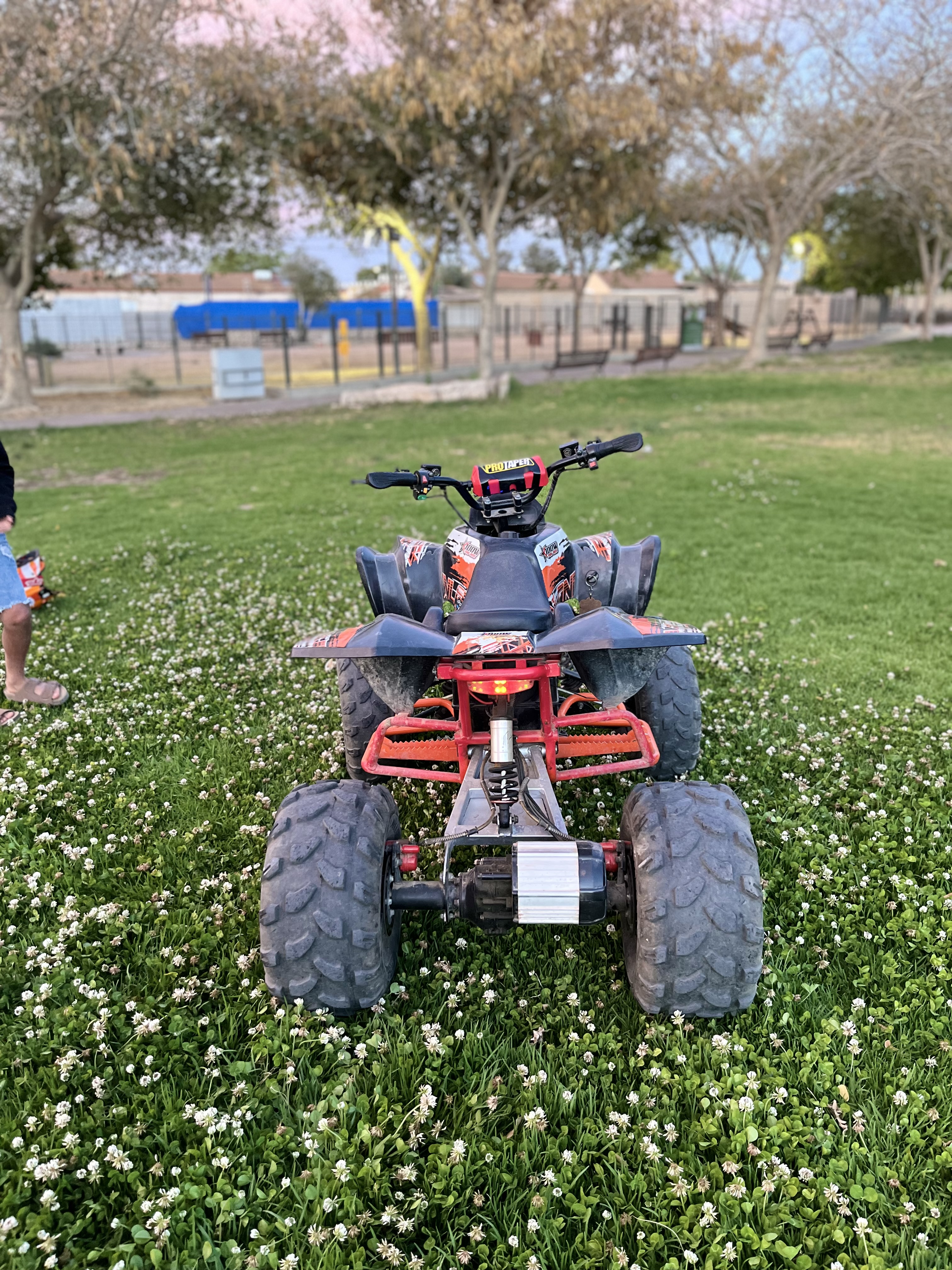 תמונה 3 ,קידאו טרקטורונים אחר