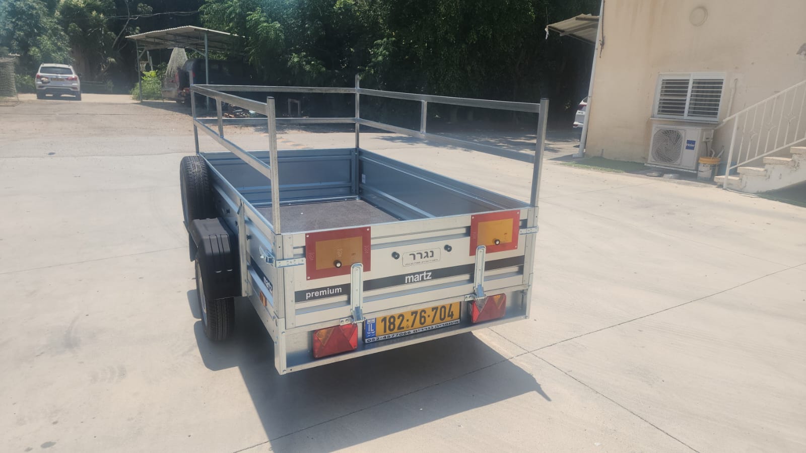 תמונה 2 ,נגרר 2.30*1.30- 750 ק"ג גרורים ונתמכים כללי