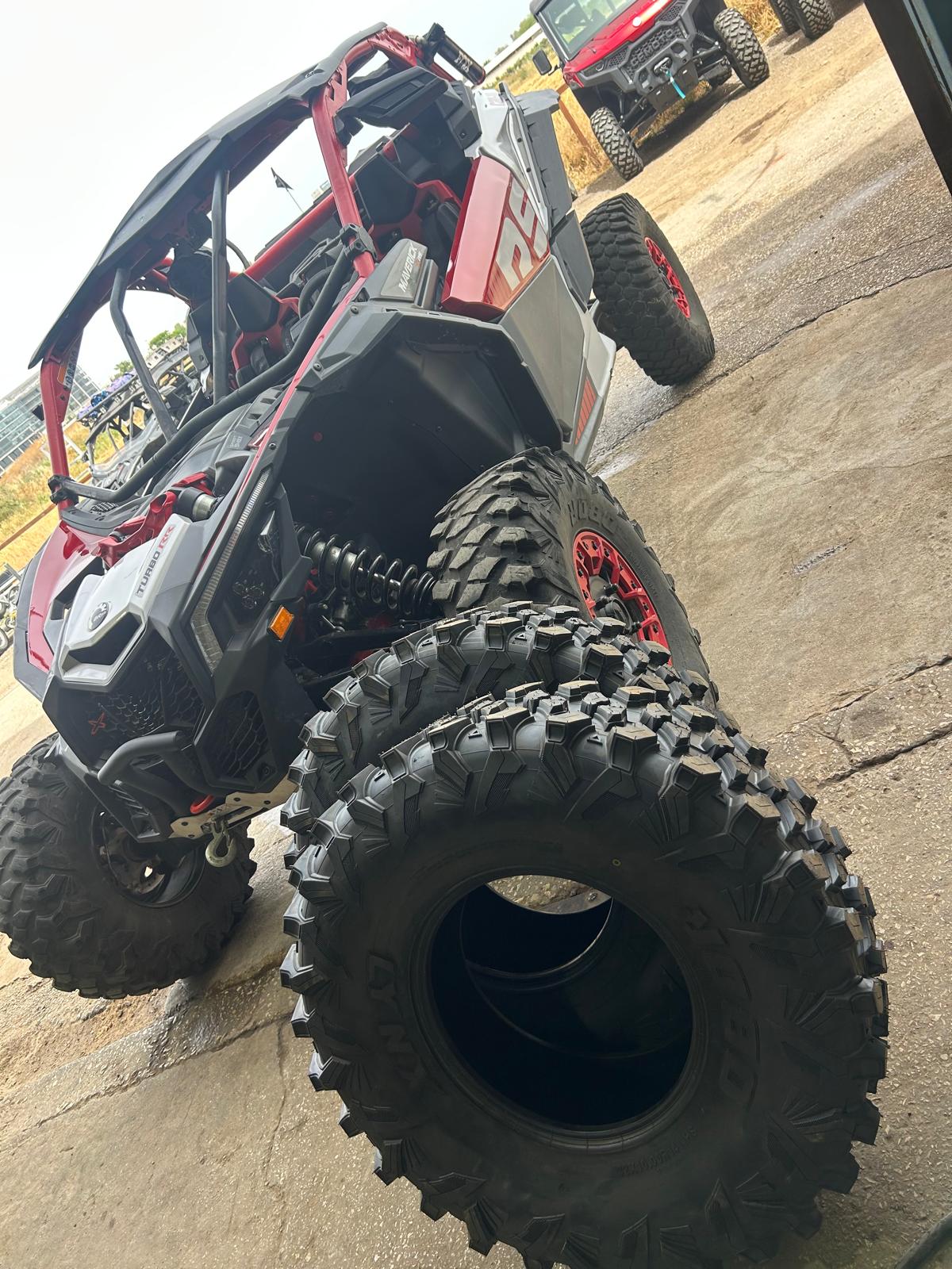 תמונה 3 ,MAVERICK X3 טרקטורונים בומברדיר/ קאן אם