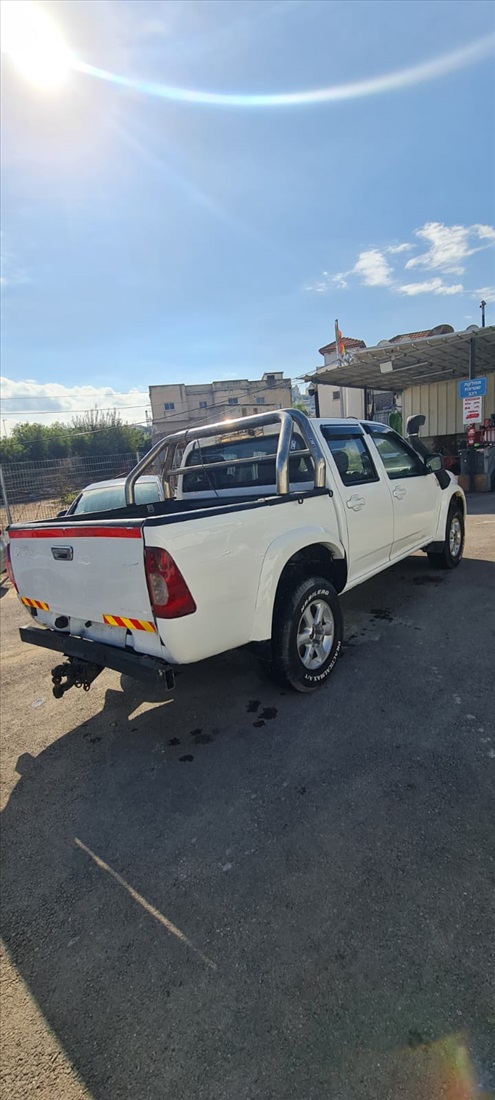 תמונה 8 ,איסוזו 4X4 DMAX יד 5 2009 447560 ק"מ