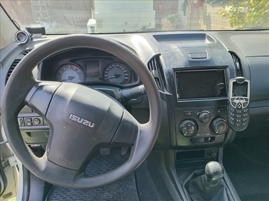 תמונה 3 ,איסוזו 2X4 DMAX
 יד 2 2017 228000 ק"מ