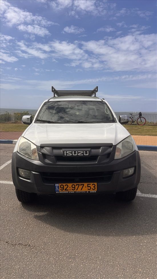 תמונה 3 ,איסוזו 4X4 DMAX יד 3 2014 318 ק"מ