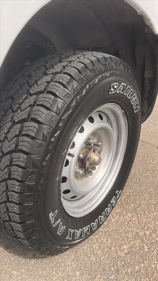 תמונה 4 ,איסוזו 4X4 DMAX יד 3 2014 318 ק"מ