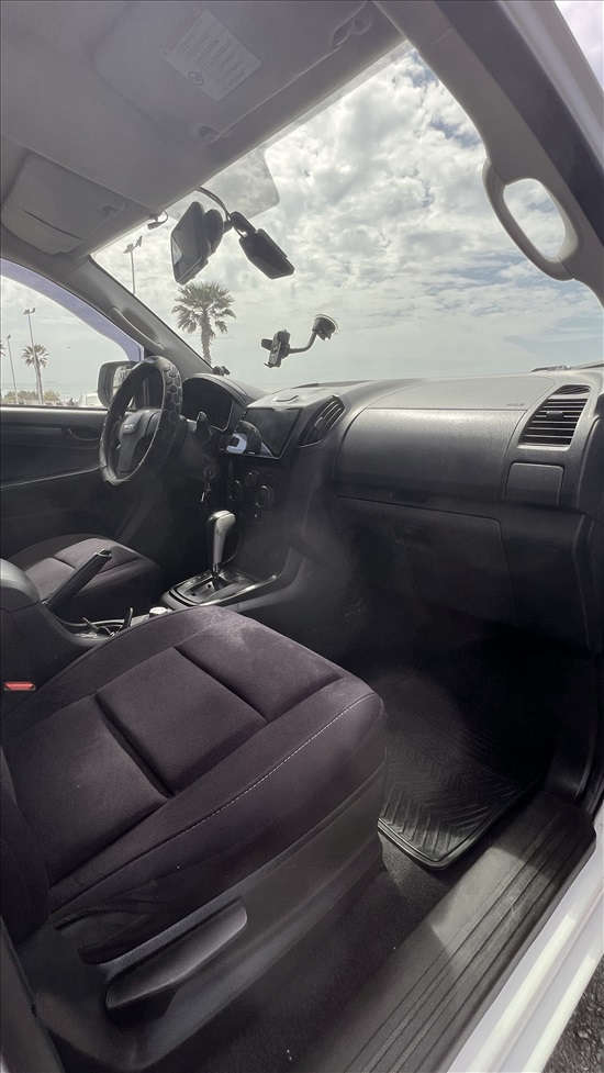 תמונה 8 ,איסוזו 4X4 DMAX יד 3 2014 318 ק"מ