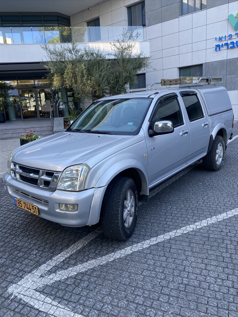תמונה 1, איסוזו 2X4 DMAX
 יד 6 2004 | 48000 קמ