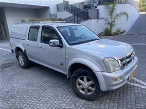 איסוזו 2X4 DMAX
 2004 יד 6 <br>      