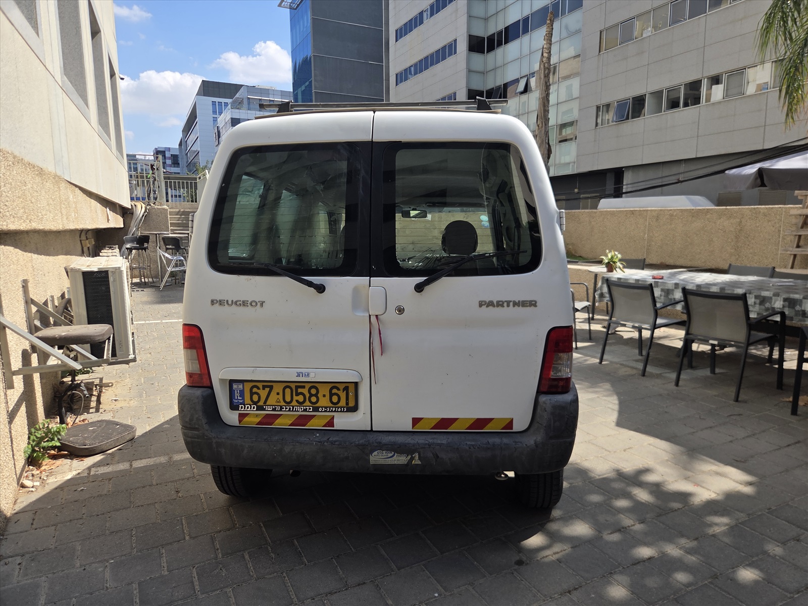תמונה 4, פיגו פרטנר - עד 2012 יד 2 2007 | 215,000 קמ