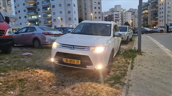 מיצובישי אאוטלנדר 2014 יד 2