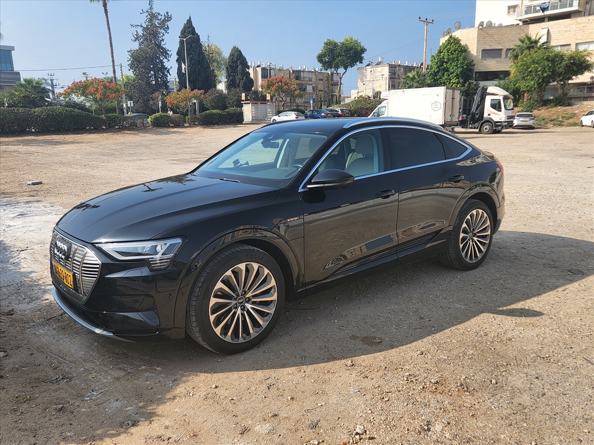 תמונה 1, אאודי E-TRON יד 1 2022 | 48000 קמ