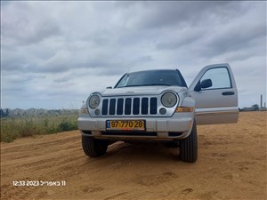 ג'יפ / Jeep
 ליברטי 2005 יד  3 