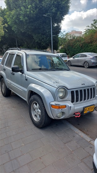 תמונה 1 ,ג'יפ / Jeep
 ליברטי יד 8 2004 247000 ק"מ