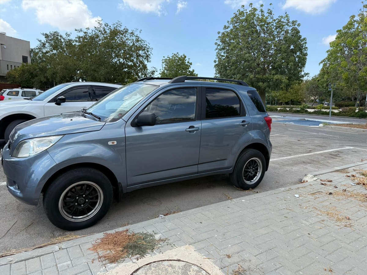 תמונה 1, דייהטסו ג`יפ טריוס יד 4 2008 | 250 קמ