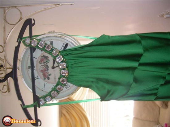 שמלת סטן ירוקה עם אבני סבירובסקי