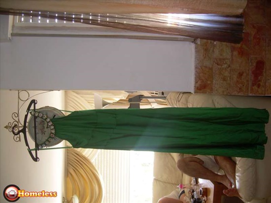 שמלת סטן ירוקה עם אבני סבירובסקי