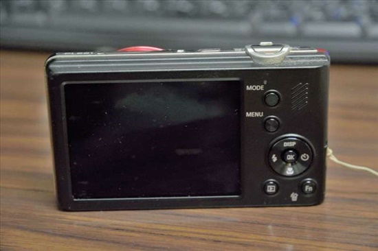 מצלמה קומפקטית Samsung -  צד אחורי (מסך)