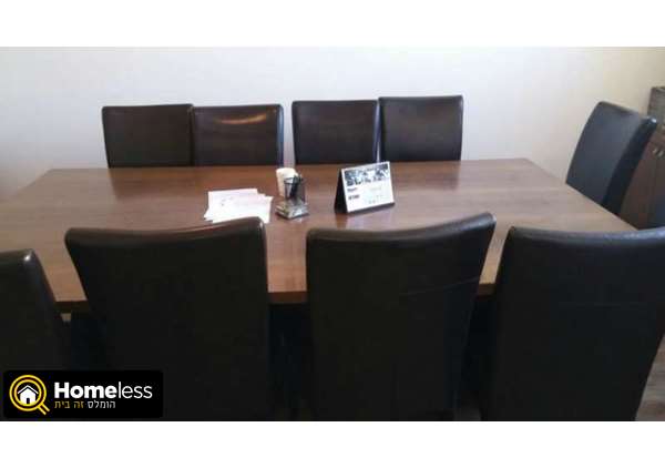 תמונה 2 ,שולחן חדר ישיבות+ויטרינה למכירה בתל אביב ציוד משרדי  ריהוט משרדי